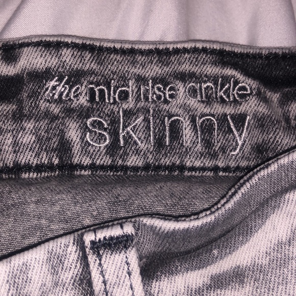 7 FOR ALL MANKIND ACID WASH JEANS - Picture 5 of 7